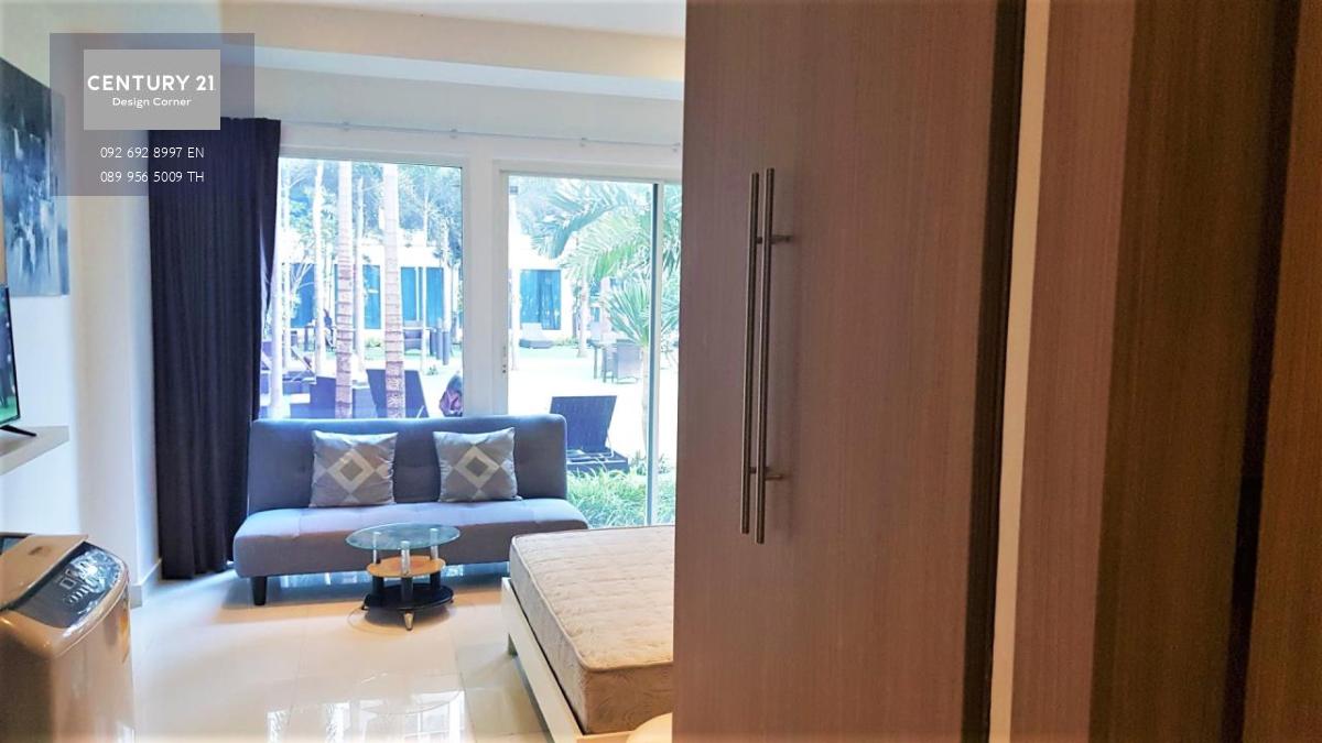 This beachfront condo is for sale at the price of 1,150,000฿ Studio 27 square meters Ground floor Company ownership Fully furnished & ready to move in Condo features: Ground floor with direct pool access Fully equipped kitchen Project features: Lobby Swim