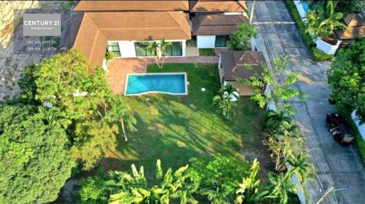 This single-storey house is for sale and it comes at the price of 10,950,000฿ 160 square meters interior area size 268 square wah / 968 square meters Company ownership (If bought in Thai name, purchaser pay for the transfer fees) Recently renovated Partia