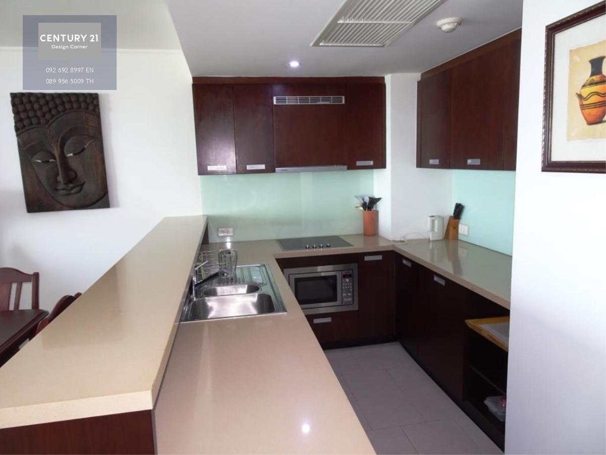 This sea-view condo is for sale and it comes at the price of 9,800,000฿. 1 Bedroom & 1 Bathroom 80 square meters Fully furnished & fitted. Ready to move in Condo features, furniture & appliances: Beautiful view of the city and the sea Fully equipped Europ