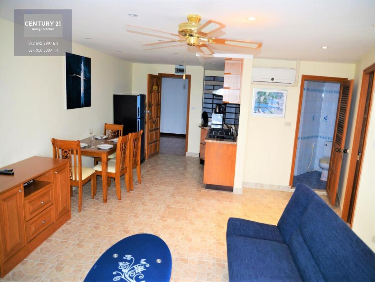 This condo is for sale at the price of 1,950,000฿ (Recently reduced from 2,200,000฿) 1 bedroom & 2 bathrooms 60 square meters 4th floor Foreing quota Fully furnished & ready to move in Condo features: Fully equipped kitchen Living room with sofa set & TV 