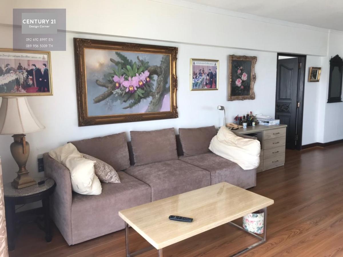 Sale price: 11,000,000฿ 2 bedrooms & 2 bathrooms 147 square meters European kitchen and large living room area Large balcony Renovated from its original condition Foreign Quota Ready to move in