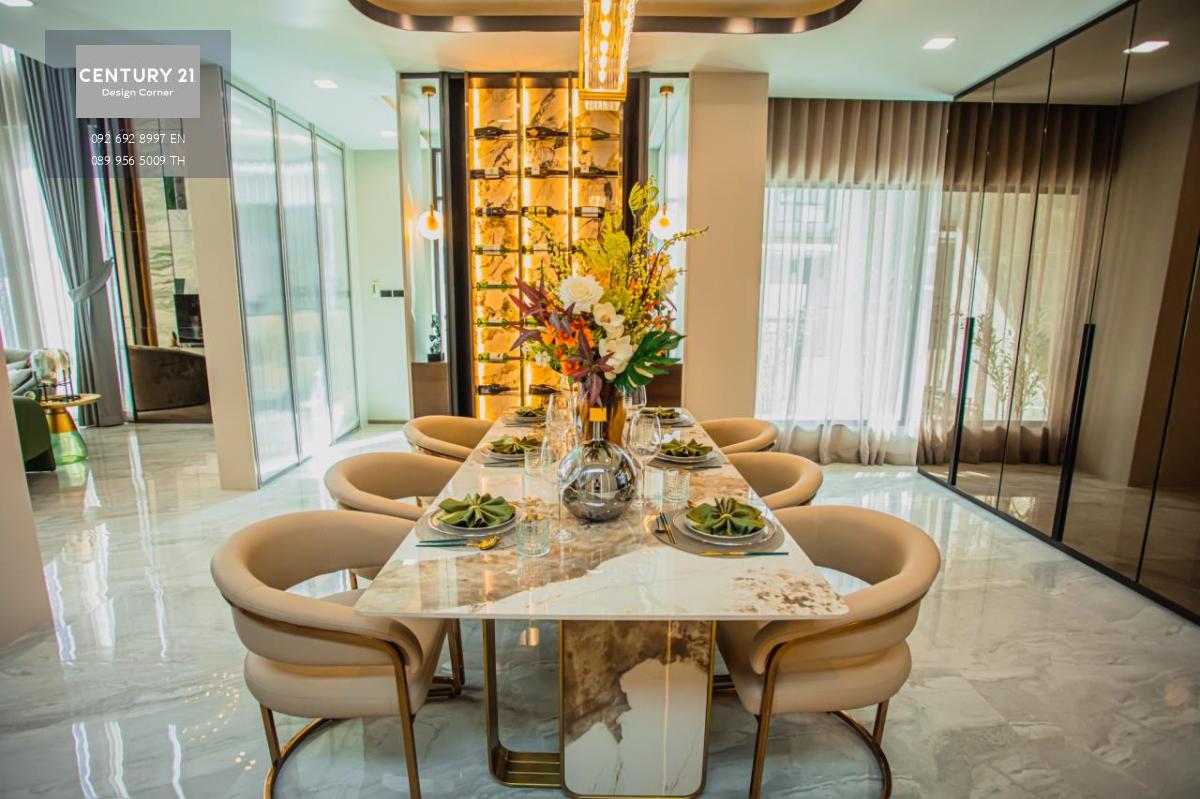 บ้านหรูซีรี่ส์ใหม่ใจกลางเมืองศรีราชา สไตล์ Modern Luxury