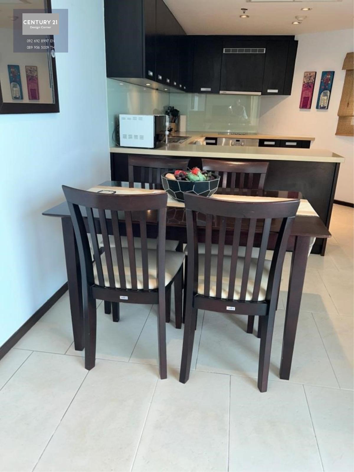 This seaview condo is for sale and it comes at the price of 9,500,000฿. 1 Bedroom & 1 Bathroom 64 square meters Fully furnished & fitted. Ready to move in Condo features, furniture & appliances: Beautiful view of the city and the sea Recently renovated Re