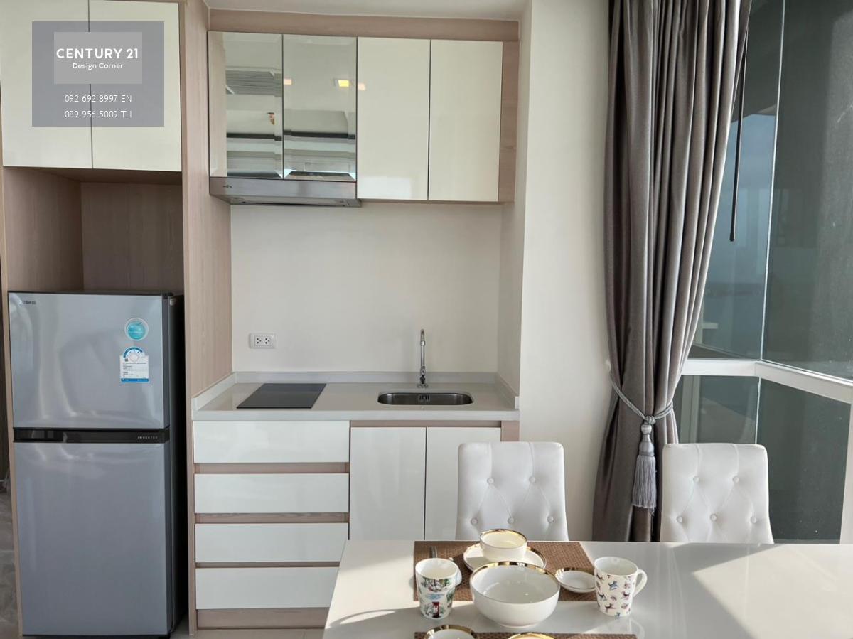 This beautiful sea-view condominium is for sale and it comes at the price of 6,200,000฿ Corner unit One bedroom & one bathroom 50 square meters Foreign Quota Condo features: Corner unit Sea-view from almost every corner of the unit Ceiling-to-floor glass 