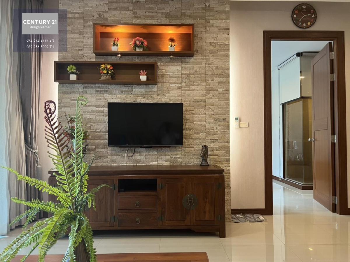 This centrally located condominium is for sale and it comes at the price of 4,600,000฿ 1 Bedroom & 1 Bathroom 64 square meters Fully furnished & fitted. It has been recently renovated from its original condition. Brand new furniture. Condo features, furni