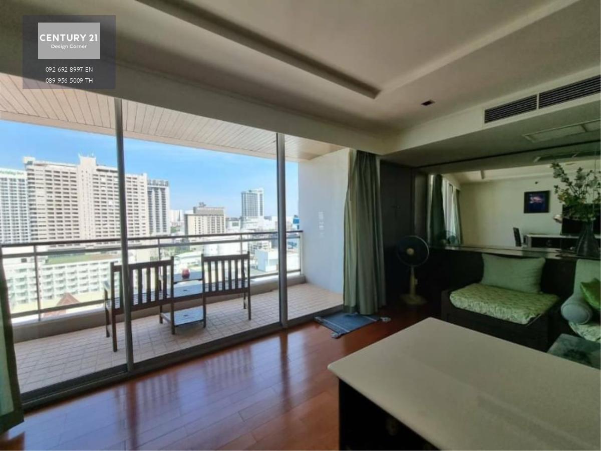 This seafront condominium comes at the price of 9,000,000฿ for sale and 35,000฿ per month for rent 1 Bedroom & 1 Bathroom 80 square meters Fully furnished & fitted. It has been renovated from its original condition Thai Quota Condo features, furniture & a