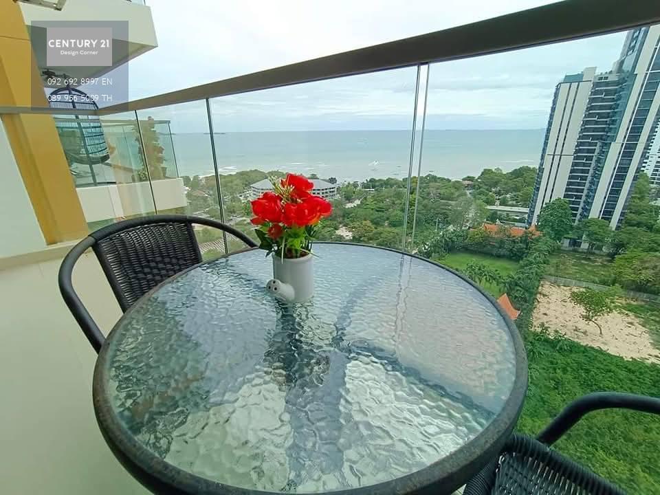 ขายคอนโดวิวทะเล ห้องพร้อมเข้าอยู่ ชื่อต่างชาติ Peak Tower Condo Pratumnak Hill , Pattaya 