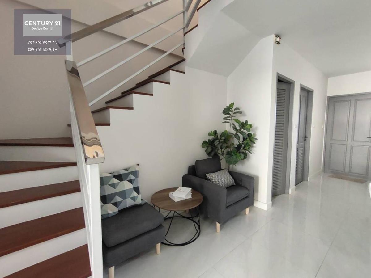 008 sp Townhome Jomtiem Pattaya for rent near Jomtien beach only 150 meter 10bed 12bath ready to move in