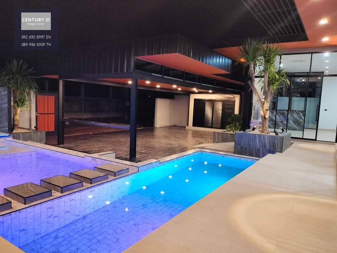 ขายบ้านหรู Pool Villa #เหนือกว่าด้วยฟังก์ชั่นใหญ่ พิกัด : สัตหีบ ต.พลูตาหลวง