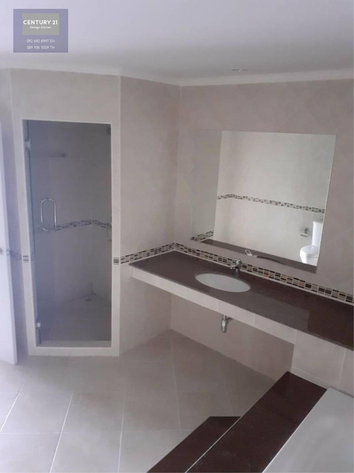 Condo for sale as is, special price, Pratumnak, Pattaya.Size 55.74 sq m Price 3,623,100 bath centralgaragegardenBBQ area24 hour securityswimming poolnearby placesSupermarket 1.4 kilometers from the condo.Tops Daily 1.7 km.The Plaza Jomtien Shopping Center