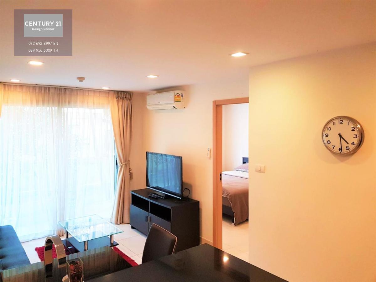 This studio is for sale at the price of 1,250,000฿ Studio 30 square meters 5th floor Foreign Quota Fully furnished and ready to move in Condo features: Fully equipped kitchen Air-conditioning unit Building features: Resident\ s lobby Communal swimming poo