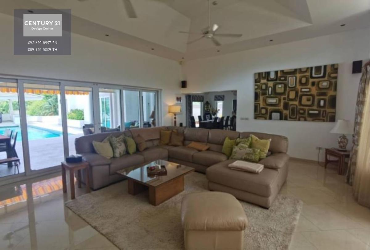 Pool Villa for Sale in Siam royal view Pattaya Land Area 1,104 m2 Usable Area 680 m2 on 2 floors 4 Bedrooms 4 bathrooms on suite High end European Kitchen Lounge Dinning Room Separate Office Double Garage with electric door. High End finishes and tiles (S