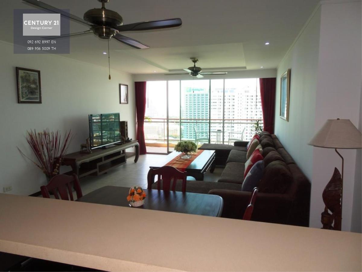 This sea-view condo is for sale and it comes at the price of 9,800,000฿. 1 Bedroom & 1 Bathroom 80 square meters Fully furnished & fitted. Ready to move in Condo features, furniture & appliances: Beautiful view of the city and the sea Fully equipped Europ