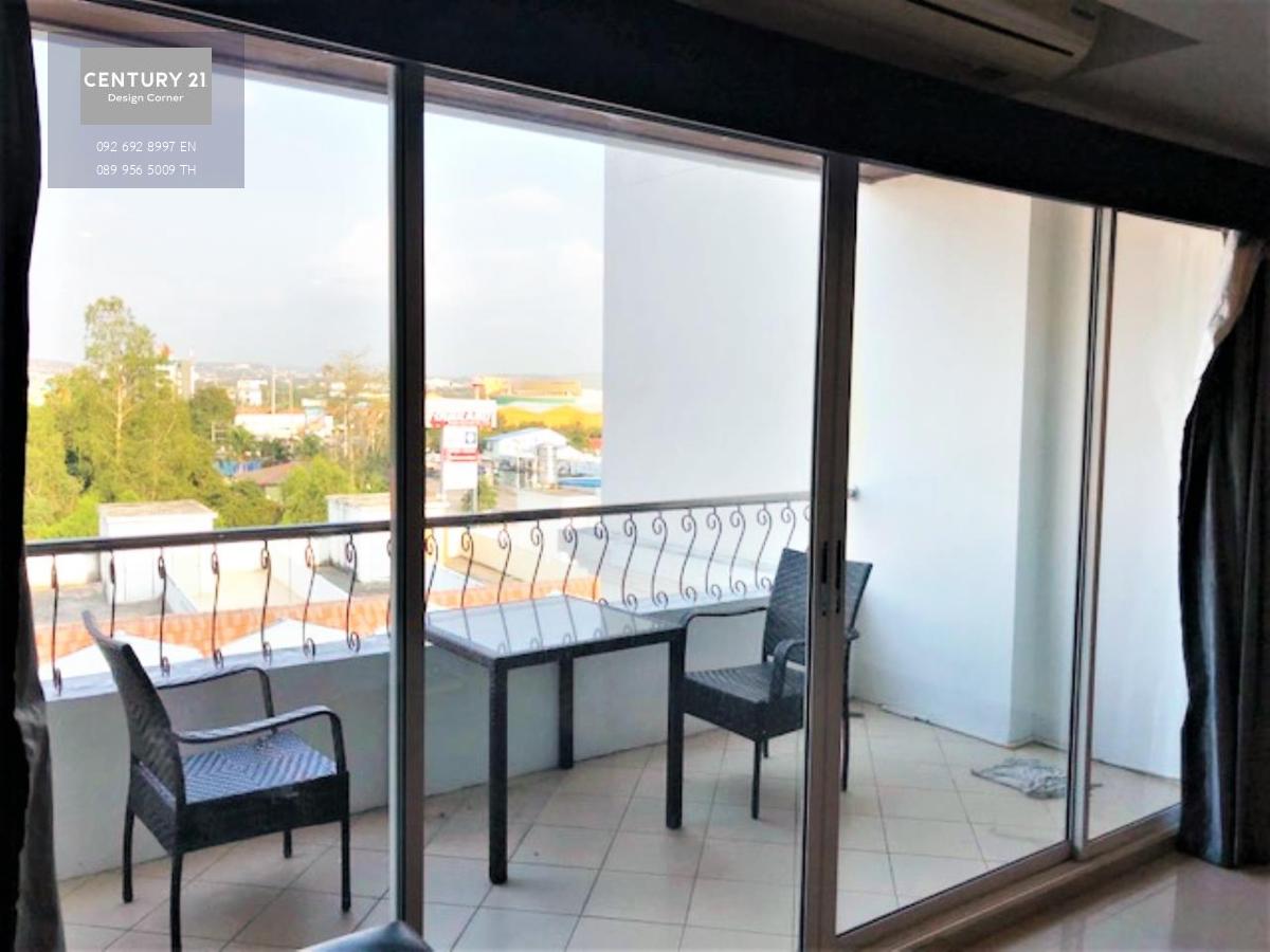 This condo is for sale at the price of 1,350,000฿ (Recently reduced from 1,700,000฿) 1 bedroom & 1 bathroom 36 square meters 4th floor Company ownership Fully furnished & ready to move in Condo features: Balcony with garden view European kitchen Air-condi