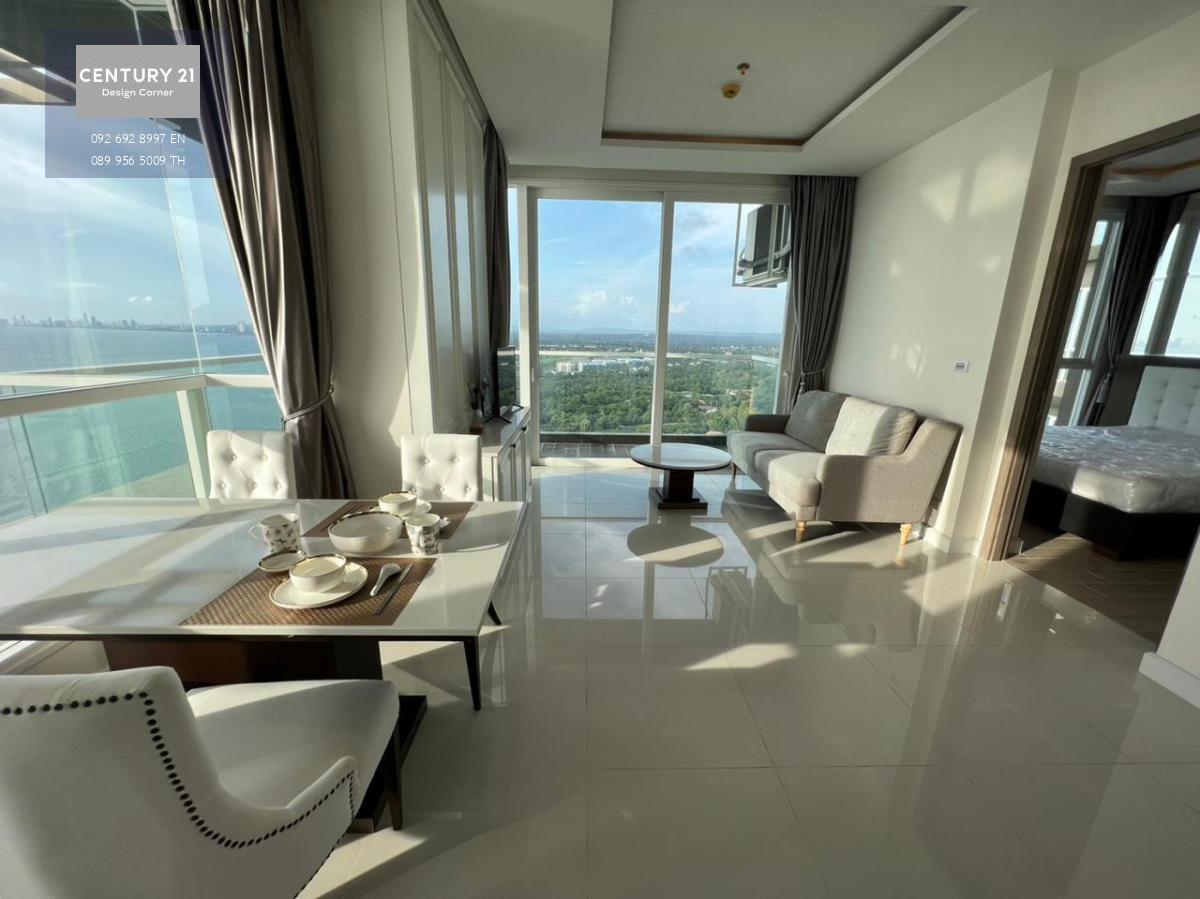 This beautiful sea-view condominium is for sale and it comes at the price of 6,200,000฿ Corner unit One bedroom & one bathroom 50 square meters Foreign Quota Condo features: Corner unit Sea-view from almost every corner of the unit Ceiling-to-floor glass 