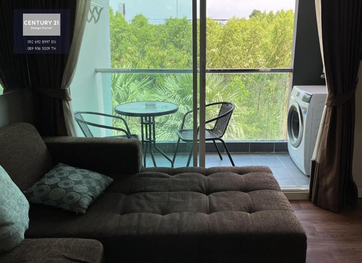 This cozy condo is for sale and it comes at the price of 1,850,000฿. 1 bedroom & 1 bathroom 36 square meters Foreign Quota Fully furnished & ready to move in Condo features: Low-ceiling Balcony with washing machine European kitchen Built-in wardrobe Proje