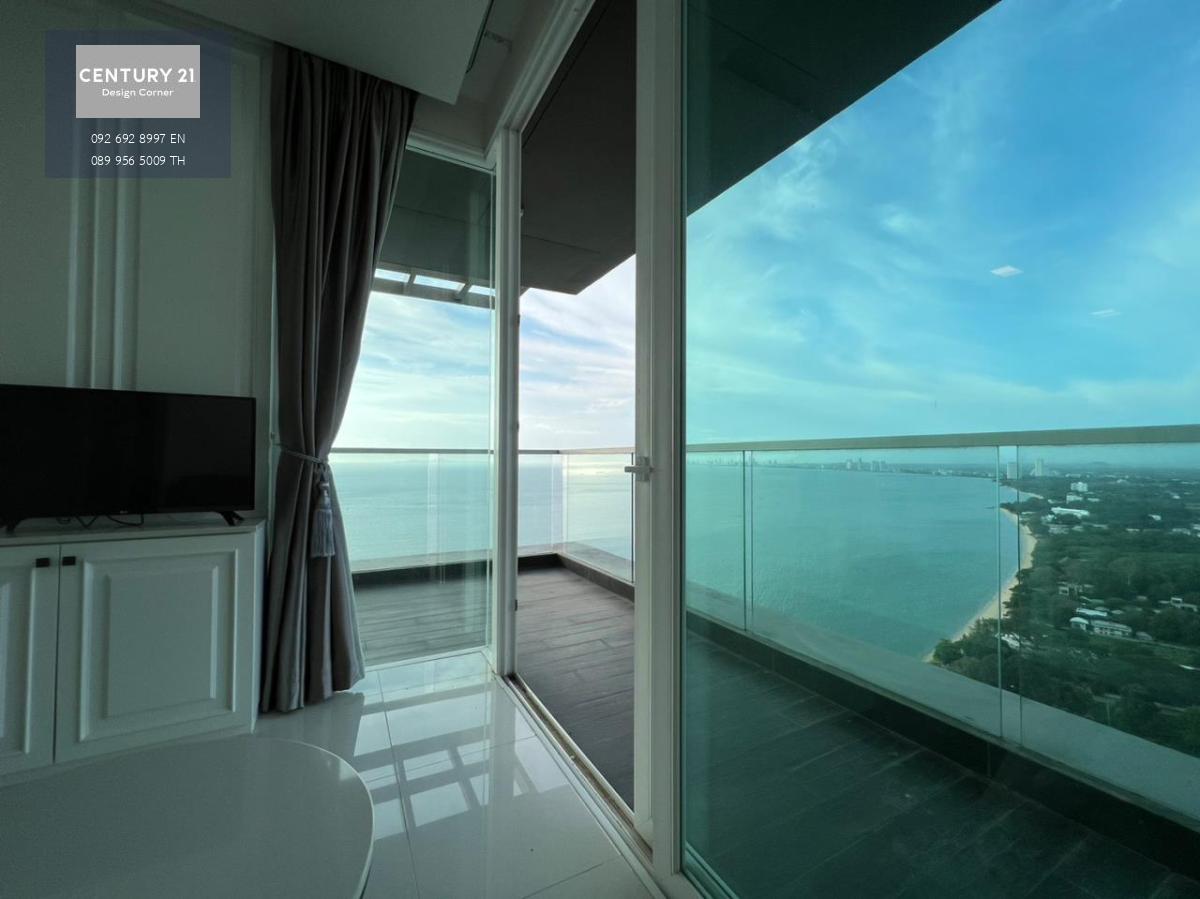 This beautiful sea-view condominium is for sale and it comes at the price of 6,200,000฿ Corner unit One bedroom & one bathroom 50 square meters Foreign Quota Condo features: Corner unit Sea-view from almost every corner of the unit Ceiling-to-floor glass 