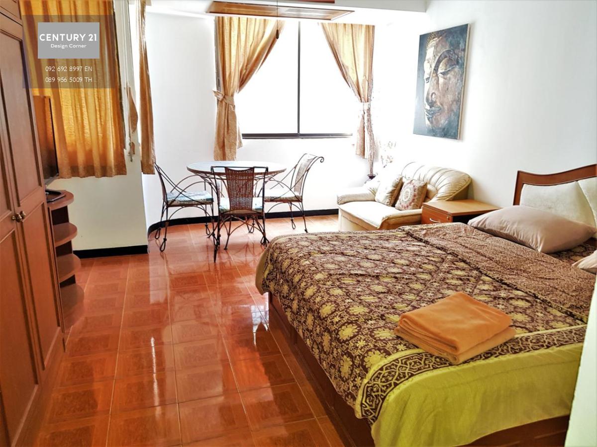 This low-rise condo is for sale and it comes at the price of 5,600,000฿. 2 bedrooms & 2 bathrooms 92.5 square meters Company ownership 9th floor Recently renovated and ready to move in Condo features, furniture & appliances: Large balcony with a great vie