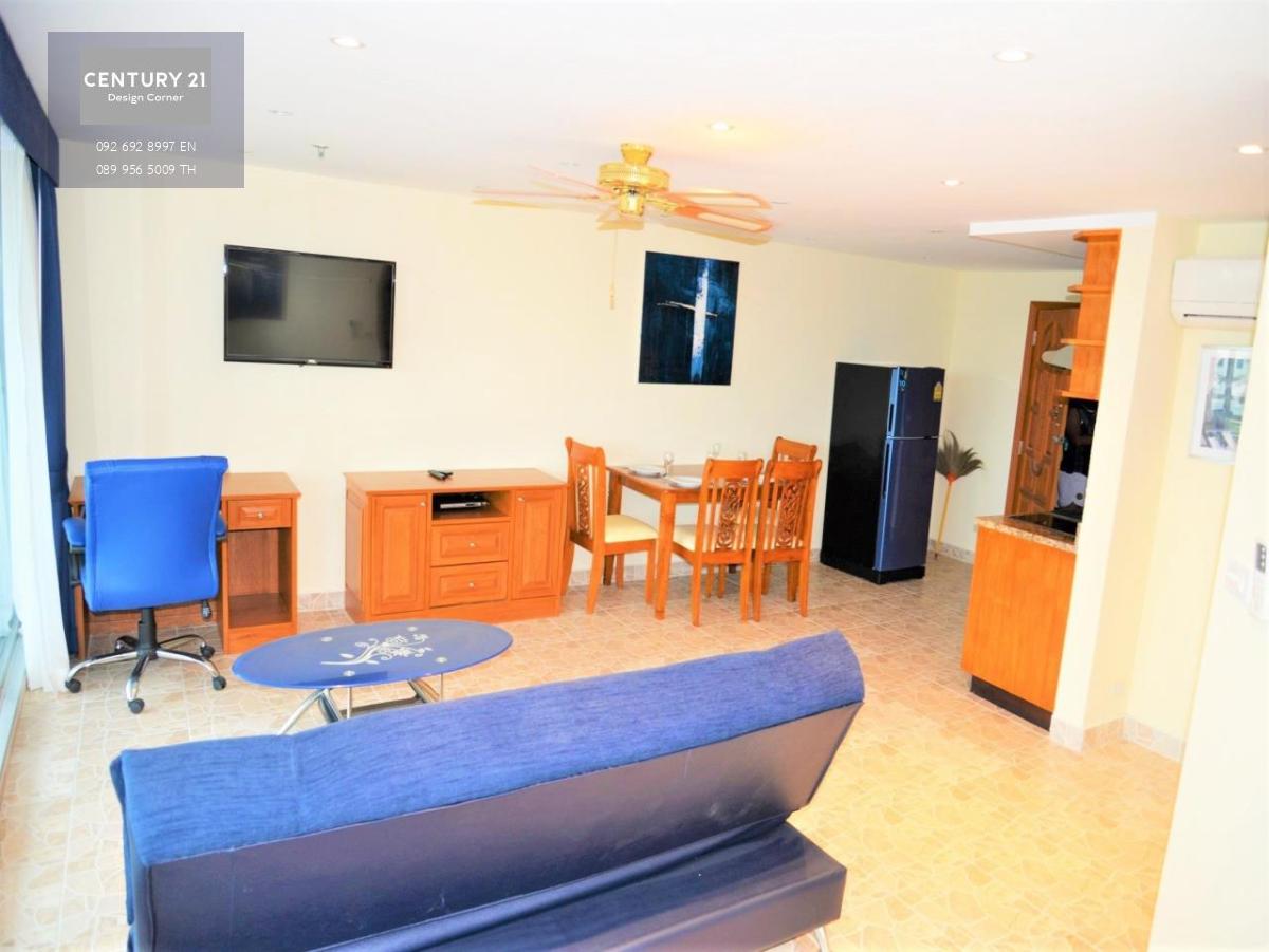 This condo is for sale at the price of 1,950,000฿ (Recently reduced from 2,200,000฿) 1 bedroom & 2 bathrooms 60 square meters 4th floor Foreing quota Fully furnished & ready to move in Condo features: Fully equipped kitchen Living room with sofa set & TV 