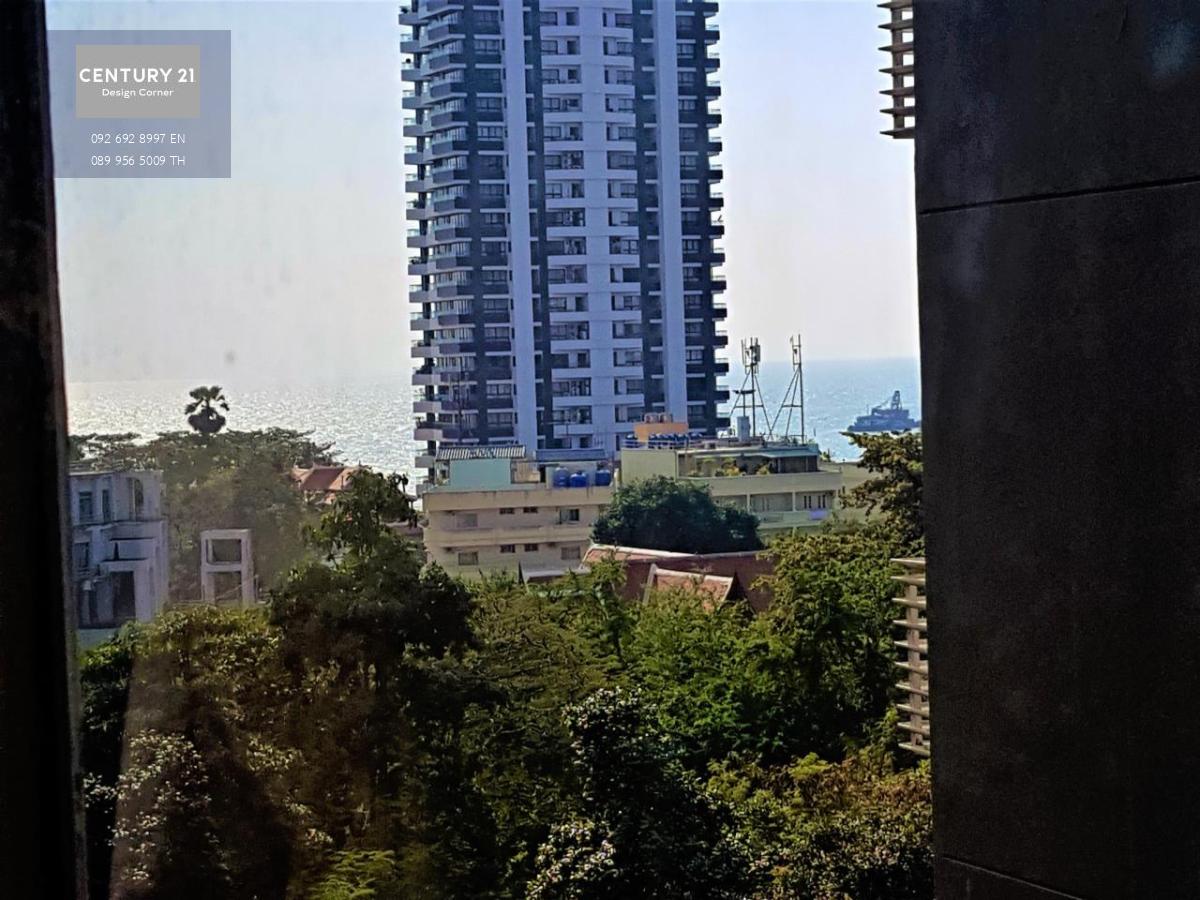 This low-rise condo is for sale and it comes at the price of 5,600,000฿. 2 bedrooms & 2 bathrooms 92.5 square meters Company ownership 9th floor Recently renovated and ready to move in Condo features, furniture & appliances: Large balcony with a great vie