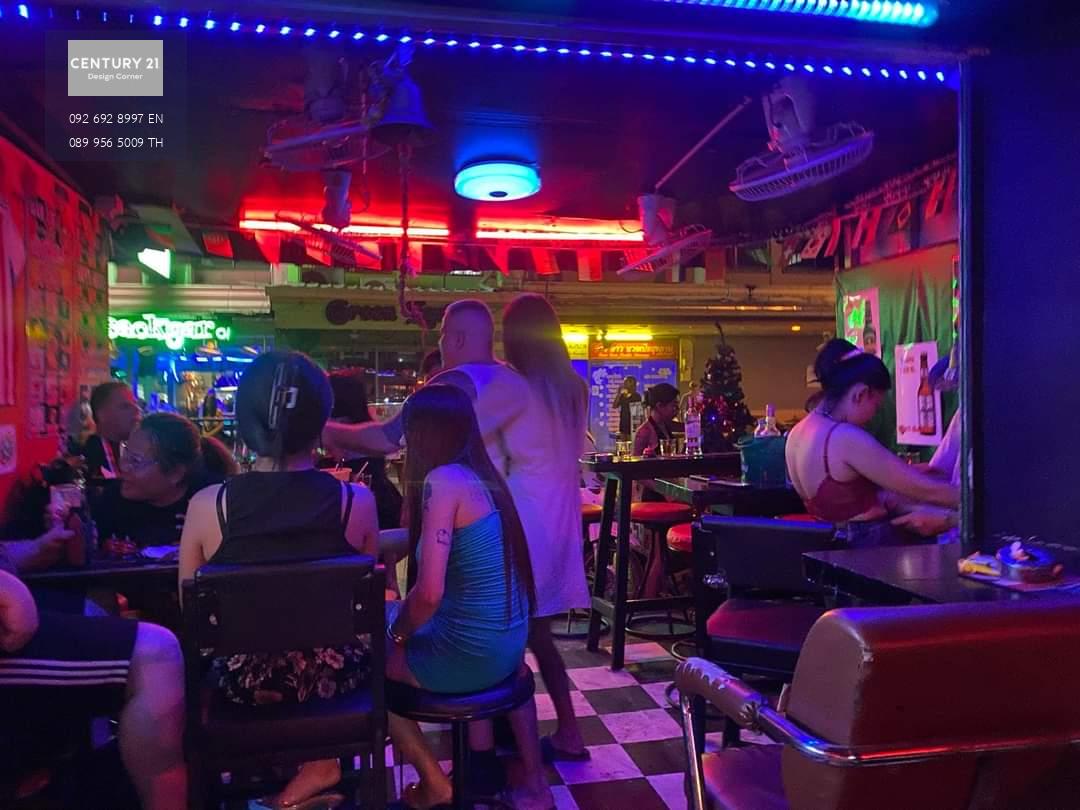 Bar for Sale on Soi Chaiyapoon - Price: 1.95 million THB