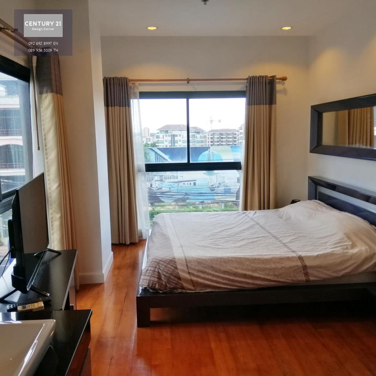 This low-floor condominium comes at the price of 3,600,000฿ for sale and 20,000฿ per month for a 12 month rental contract. (Long term contracts only) 2 Bedrooms & 2 Bathrooms 3rd Floor 61.5 square meters Fully furnished & fitted Foreign Quota Transfer fee