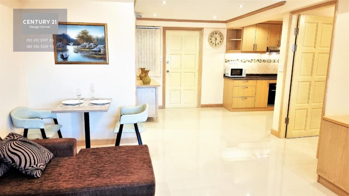 This condo is for sale at the price of 2,250,000฿ 1 bedroom & 2 bathrooms 64 square meters Foreign quota 5th floor Rcently renovated Fully furnished & ready to move in Condo features: Corner unit Living room area with sofa set, dining table set & working 