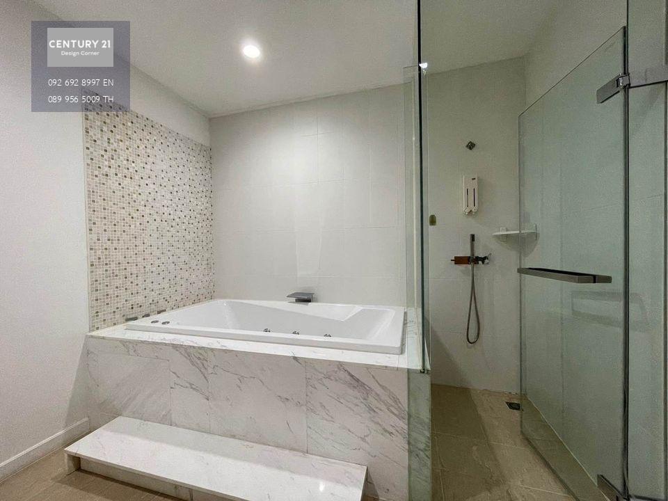 ขายคอนโดวิวทะเล ห้องDuplex ราคาพิเศษ Northpoint Condo Wongamat Pattaya 