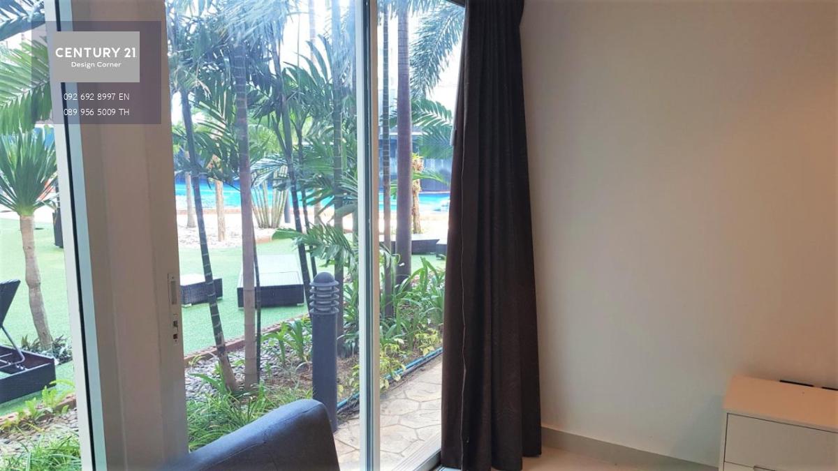 This beachfront condo is for sale at the price of 1,150,000฿ Studio 27 square meters Ground floor Company ownership Fully furnished & ready to move in Condo features: Ground floor with direct pool access Fully equipped kitchen Project features: Lobby Swim