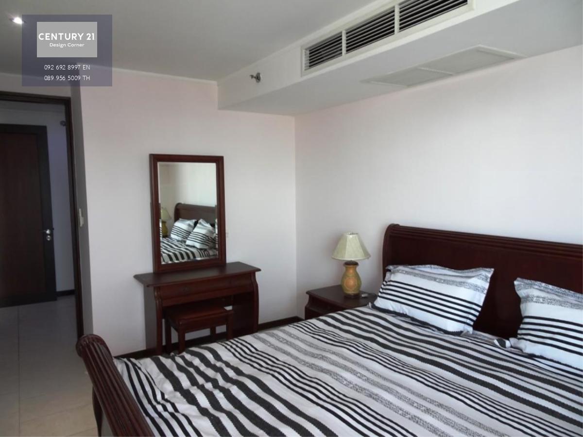 This sea-view condo is for sale and it comes at the price of 9,800,000฿. 1 Bedroom & 1 Bathroom 80 square meters Fully furnished & fitted. Ready to move in Condo features, furniture & appliances: Beautiful view of the city and the sea Fully equipped Europ