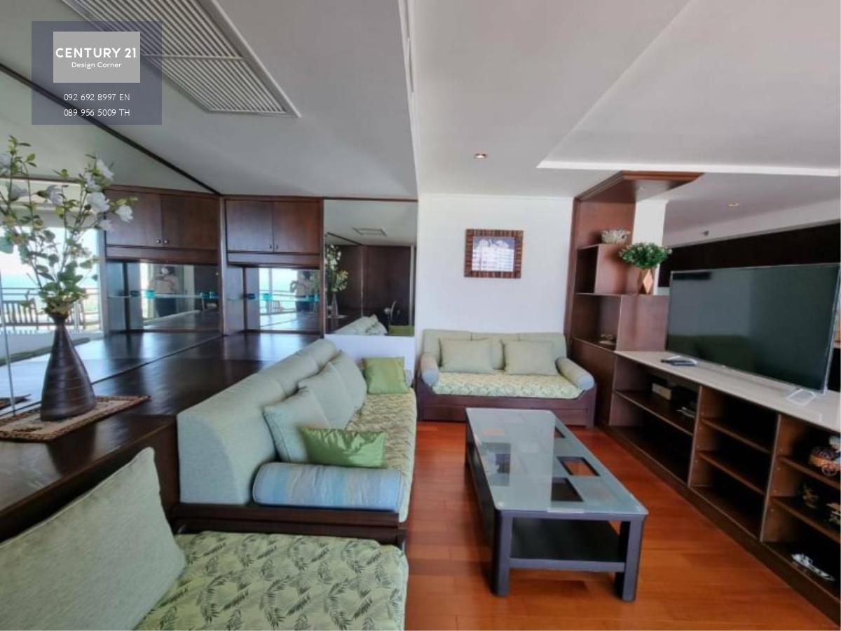 This seafront condominium comes at the price of 9,000,000฿ for sale and 35,000฿ per month for rent 1 Bedroom & 1 Bathroom 80 square meters Fully furnished & fitted. It has been renovated from its original condition Thai Quota Condo features, furniture & a