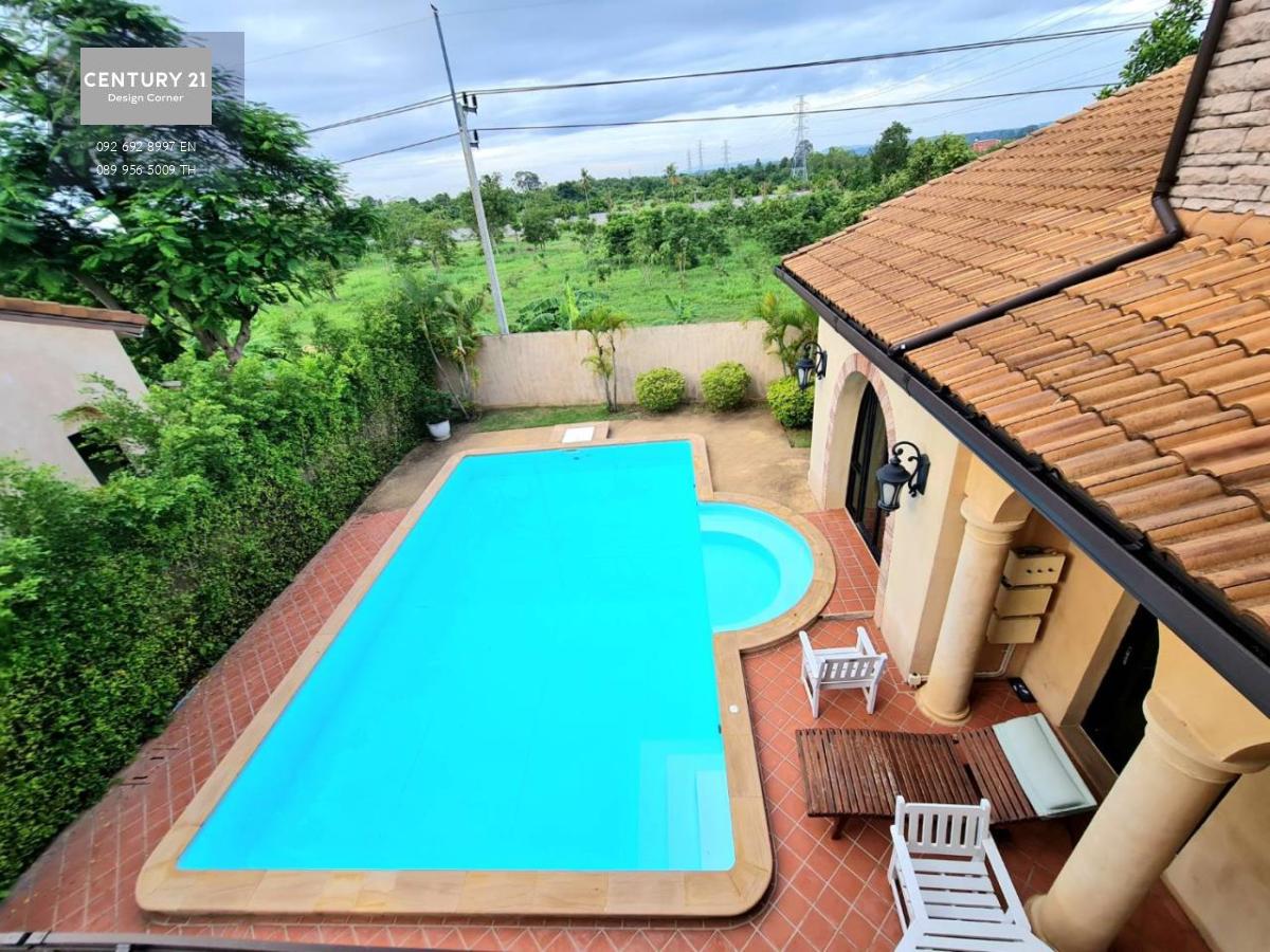 House for sale 18.9 million baht 3 bed 4 bath Land size 141 sqwah. Living area 550 sqm. Common fee 50,760 baht per year Thai name Facilities in the villas - club house - fitness - play ground - swimming pool Near Nong Nuch garden Near Columbia picture Nea