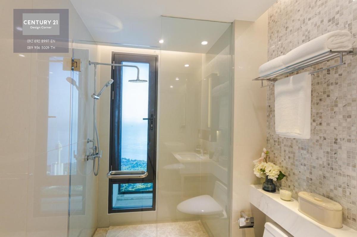 Beverly Mountain Bay Luxury Condominium Pattaya