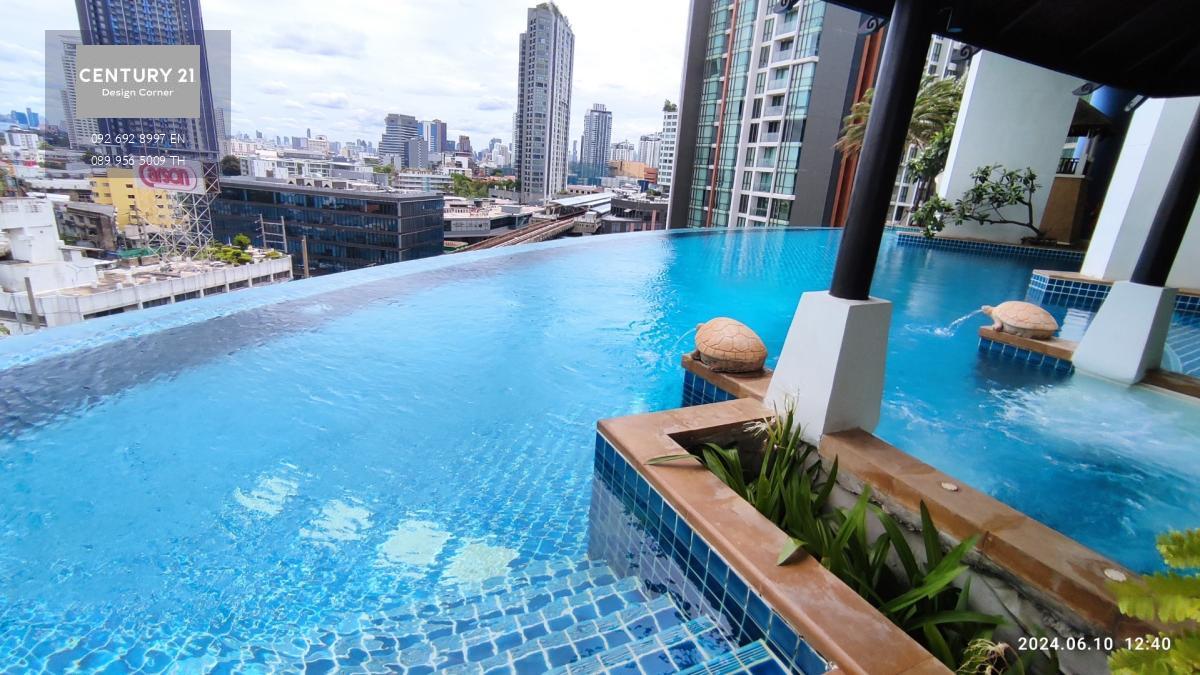 Le Lux Condo in Bangkok 