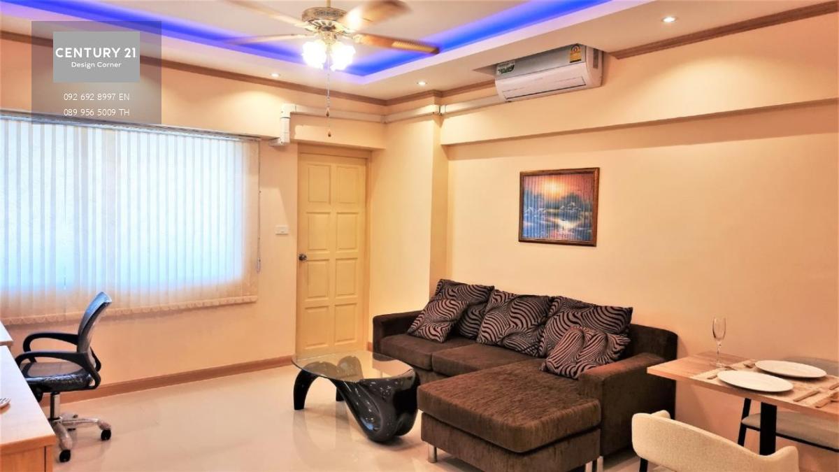 This condo is for sale at the price of 2,250,000฿ 1 bedroom & 2 bathrooms 64 square meters Foreign quota 5th floor Rcently renovated Fully furnished & ready to move in Condo features: Corner unit Living room area with sofa set, dining table set & working 