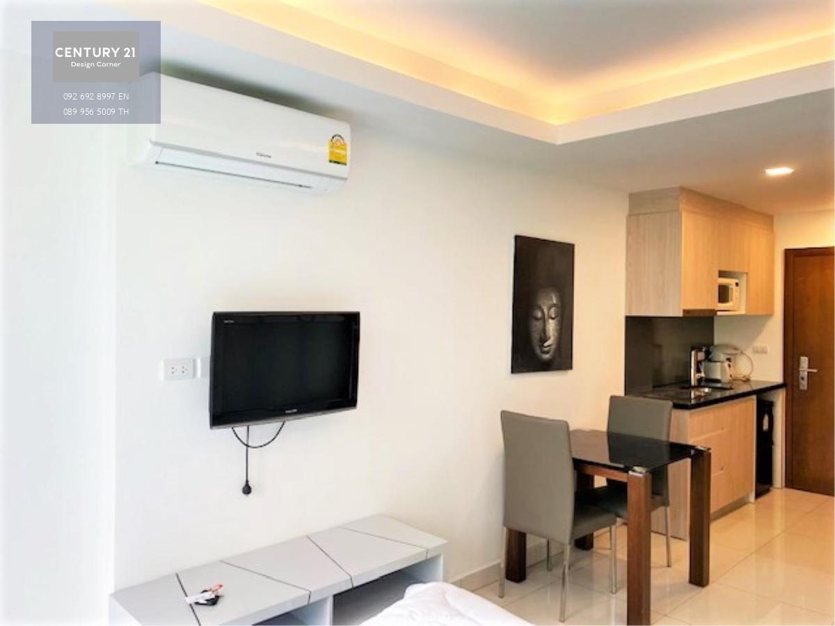 This condo is for sale at the price of 2,950,000฿ (Recently reduced from 3,950,000฿) and for rent at 22,000฿ per month (12 month contract) 1 bedroom & 1 bathroom 77 square meters Company ownership 3rd floor Condo features: Spacious living room area Fully 