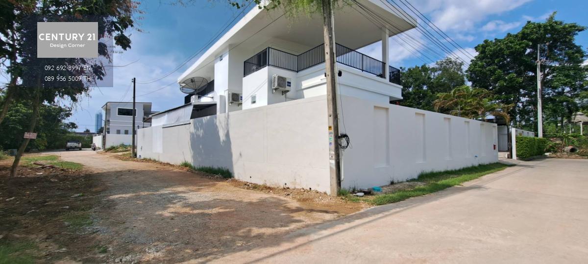 Sale Pool Villa with sitting tenant great for the investment Khao Makok Huay Yai Pattaya 6 bedrooms 5 bathrooms private swimming pool 