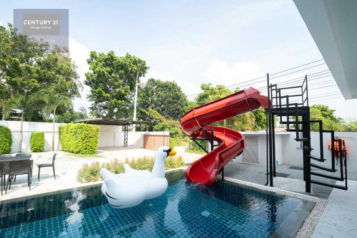 Sale Pool Villa with sitting tenant great for the investment Khao Makok Huay Yai Pattaya 6 bedrooms 5 bathrooms private swimming pool 