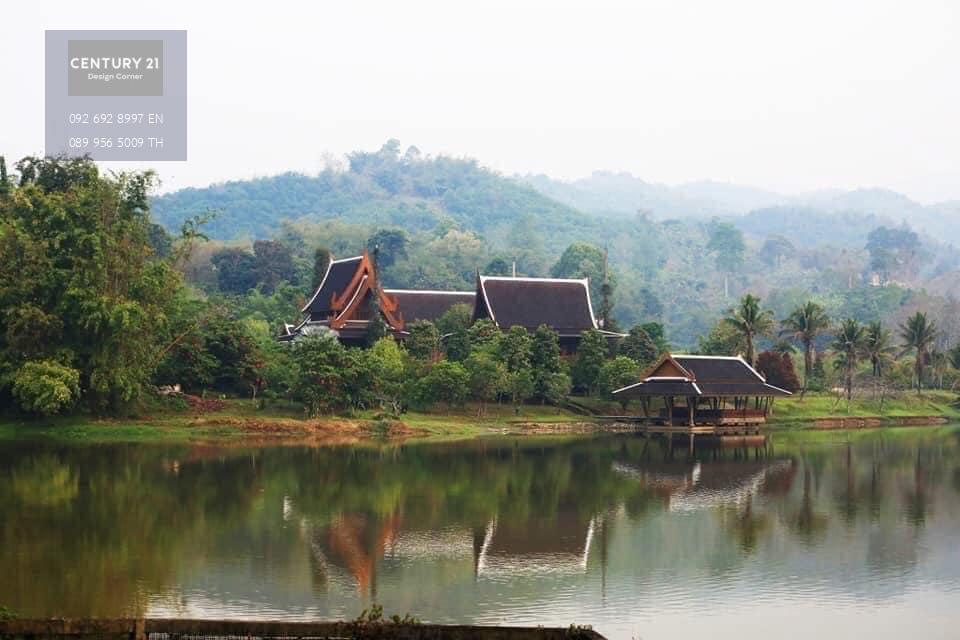 ขายบ้านปางริมกรณ์ เรือนไม้สักหรู 3 ชั้น น้ำไม่ท่วม มีพื้นที่บริเวณ ในรั้วรอบบ้านกว่า 340 ไร่ ต.แม่กรณ์ อ.เมือง เชียงราย