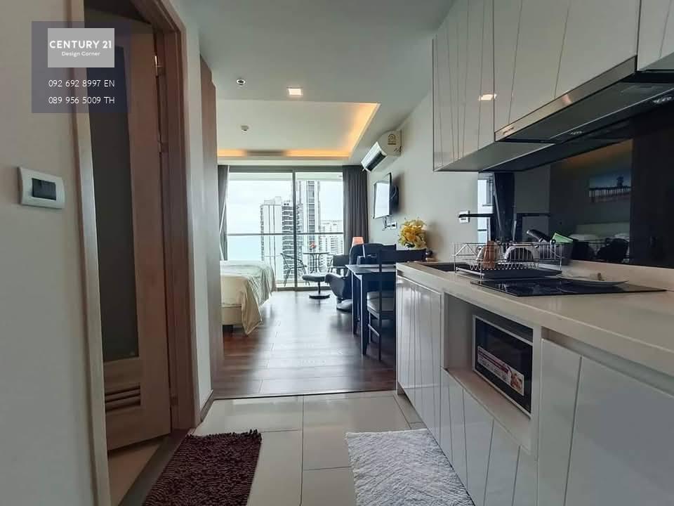 ขายคอนโดวิวทะเล ห้องพร้อมเข้าอยู่ ชื่อต่างชาติ Peak Tower Condo Pratumnak Hill , Pattaya 