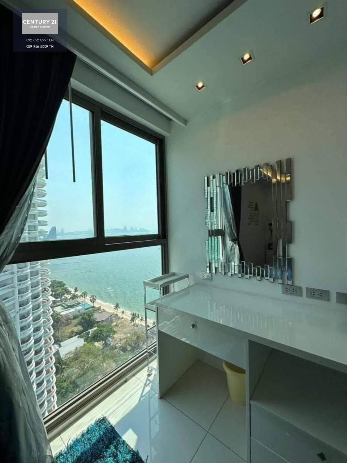 35,000,000฿ 3 bedrooms and 3 bathrooms in the exclusive area of Wong Amat 186 square meters Foreign quota High floor Large balcony with sea & city view Large living room area Fully equipped European kitchen with kitchen island Master bedroom with balcony 