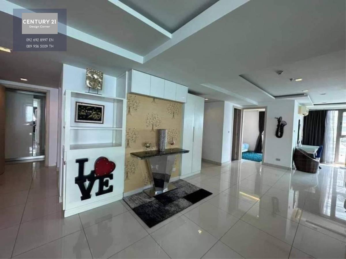 35,000,000฿ 3 bedrooms and 3 bathrooms in the exclusive area of Wong Amat 186 square meters Foreign quota High floor Large balcony with sea & city view Large living room area Fully equipped European kitchen with kitchen island Master bedroom with balcony 