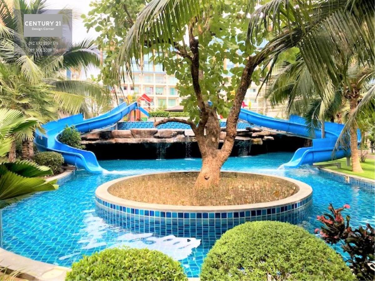 This condo is for sale at the price of 2,950,000฿ (Recently reduced from 3,950,000฿) and for rent at 22,000฿ per month (12 month contract) 1 bedroom & 1 bathroom 77 square meters Company ownership 3rd floor Condo features: Spacious living room area Fully 