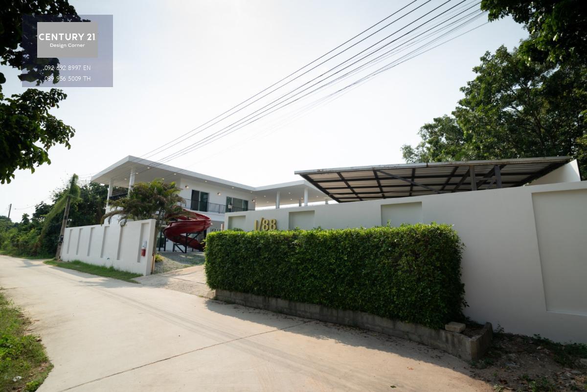 Sale Pool Villa with sitting tenant great for the investment Khao Makok Huay Yai Pattaya 6 bedrooms 5 bathrooms private swimming pool 