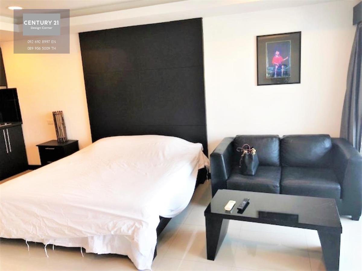 This condo is for sale at the price of 1,350,000฿ (Recently reduced from 1,700,000฿) 1 bedroom & 1 bathroom 36 square meters 4th floor Company ownership Fully furnished & ready to move in Condo features: Balcony with garden view European kitchen Air-condi