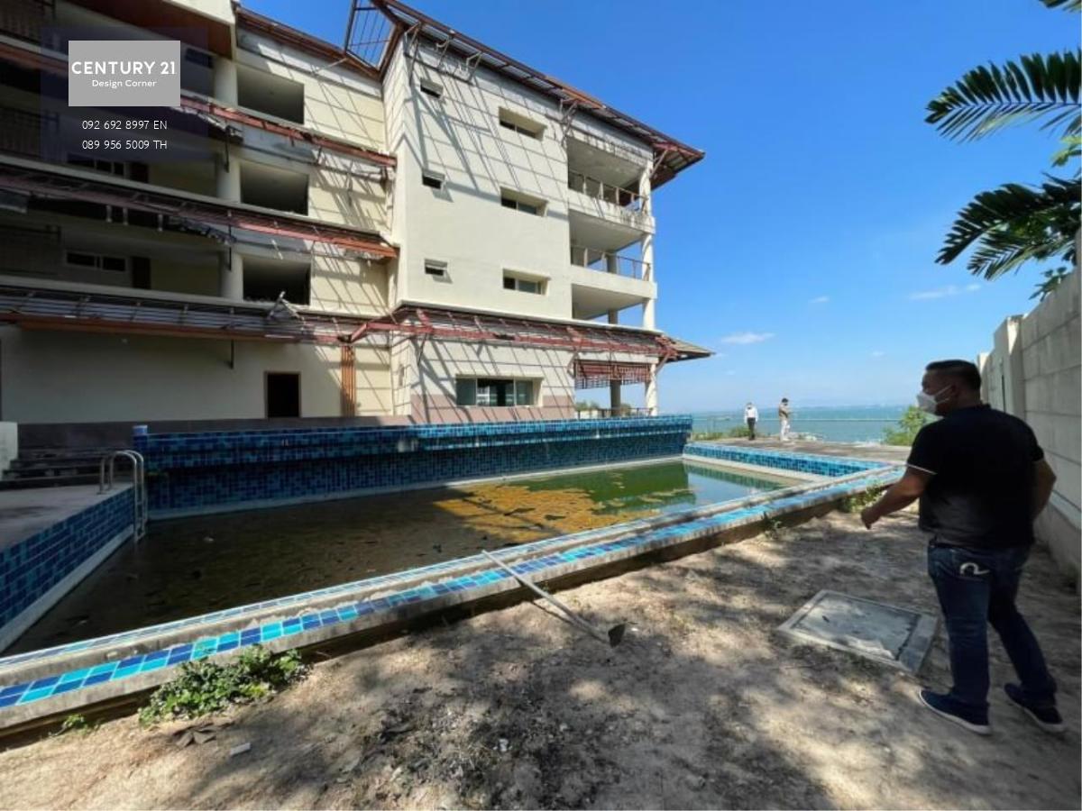 Beach hotel for sale in Pattaya, Naklua Soi 12, with a hotel license PattayaLand 1 raiThere is a swimming pool.with elevatorbig roomApproximately 30 roomsland next to the sea cannot be found in this zonePrice 190 million baht