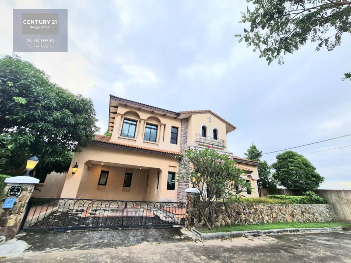 House for sale 18.9 million baht 3 bed 4 bath Land size 141 sqwah. Living area 550 sqm. Common fee 50,760 baht per year Thai name Facilities in the villas - club house - fitness - play ground - swimming pool Near Nong Nuch garden Near Columbia picture Nea