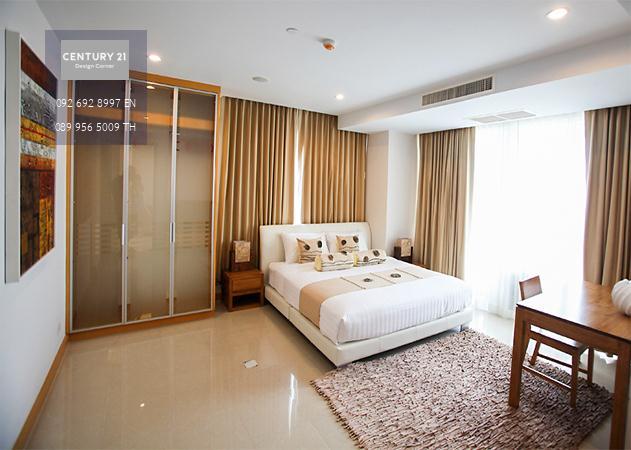 ขายคอนโดพร้อมผู้เช่า   คอนโดวิวทะเล ชื่อต่างชาติ La Royale Beach Condo นาจอมเทียน พัทยา