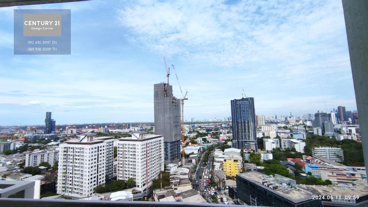 Le Lux Condo in Bangkok 