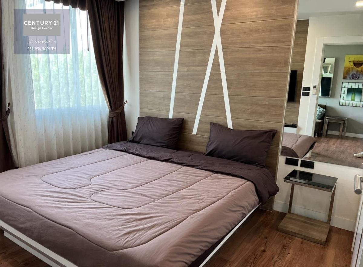 This cozy condo is for sale and it comes at the price of 1,850,000฿. 1 bedroom & 1 bathroom 36 square meters Foreign Quota Fully furnished & ready to move in Condo features: Low-ceiling Balcony with washing machine European kitchen Built-in wardrobe Proje